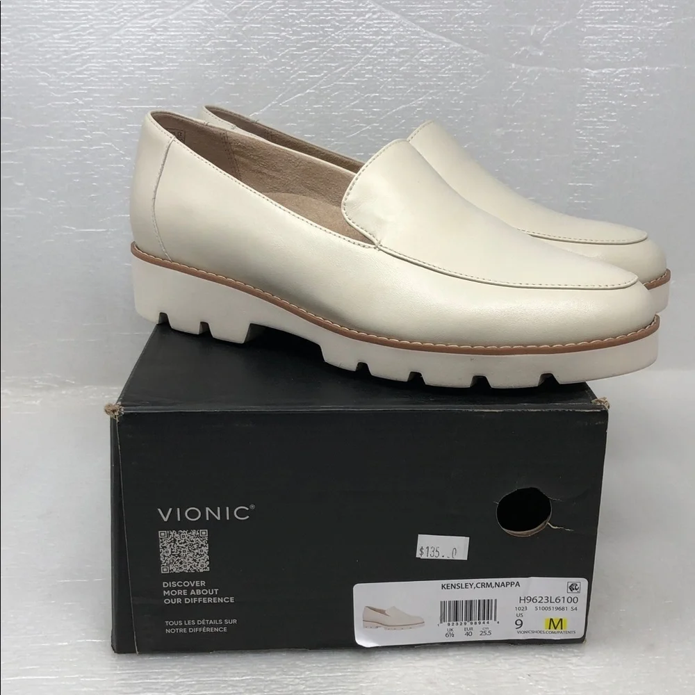 NEW Vionic Loafers Kensley Cream Leather Slip On Chunky Lug Soles Women’s Size 9